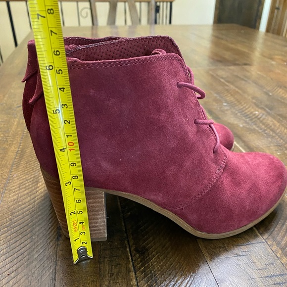 TOMS Lunata Lace Up Block Heel Ankle Bootie oxblood Burgundy - Size 7.5 - Picture 9 of 10